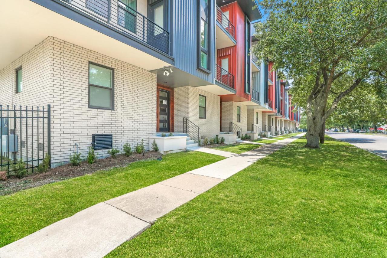 Stunning Townhouse With Amenities Holiday home *