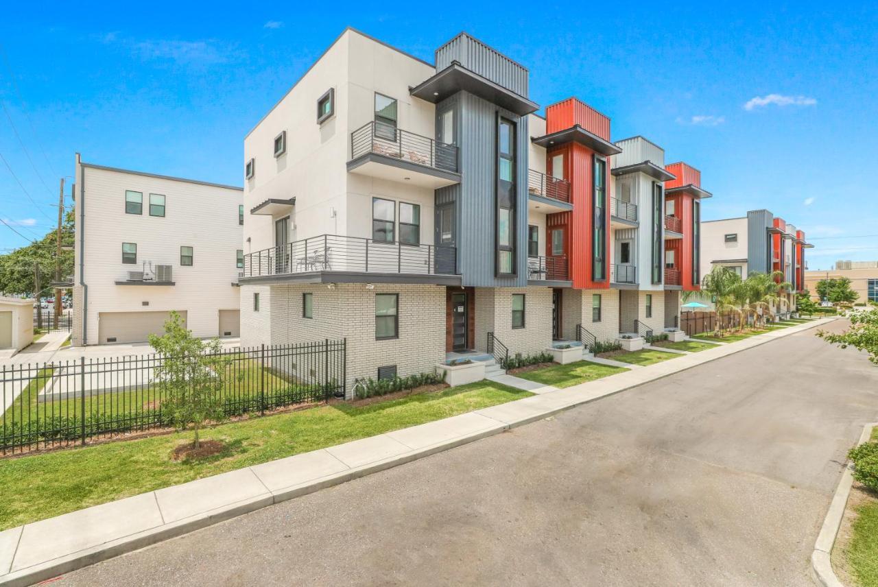 Holiday home Stunning Townhouse With Amenities
